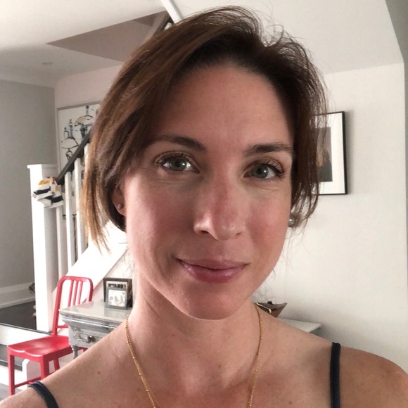 Meet your Posher, Nichole - Picture 1 of 1